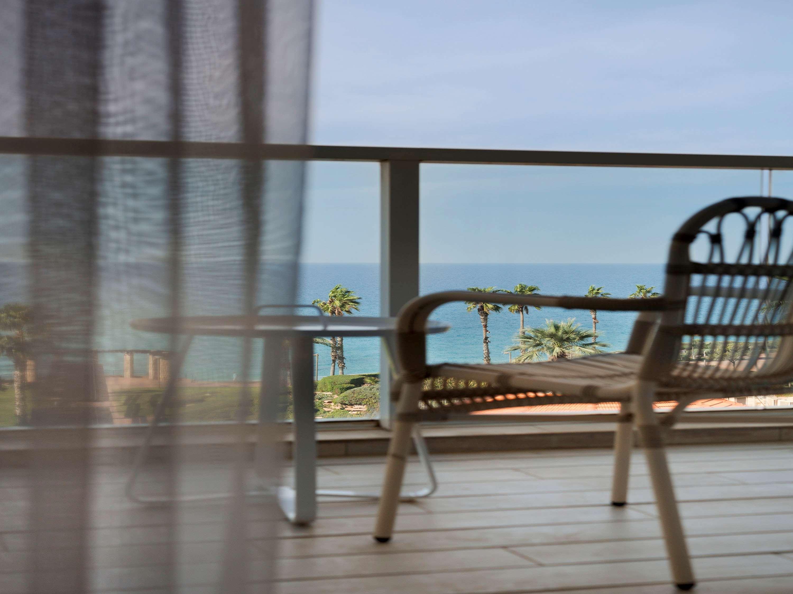 David Tower Hotel Netanya By Prima Hotels - 16 Years Plus Exterior photo A balcony